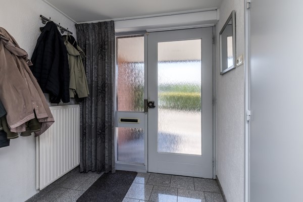 Foto - Te koop: Ruime gemoderniseerde instapklare hoekwoning met veel woonoppervlakte en tuin in de wijk Pronsebroek te Heerlen